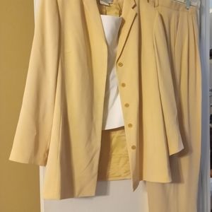 Worth Petite, 14, Ivory Pant Suit